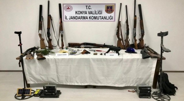 Konyada jandarmadan uyuşturucu ve hırsızlık operasyonu