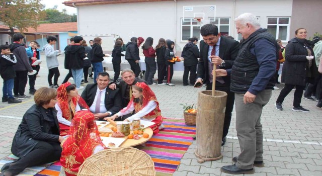 Köyceğizde Yerli Malı Haftası festival havasında kutlandı