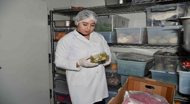 Kuşadası Belediyesi yılbaşı öncesinde hijyen denetimlerini sıklaştırdı