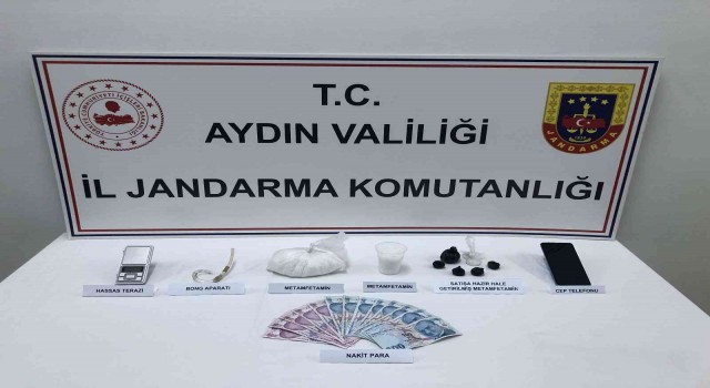 Kuşadasında uyuşturucu satıcılarına operasyon