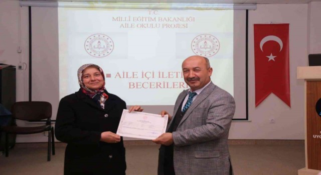 Kütahyada “Aile okulu” eğitimlerine rekor katılım