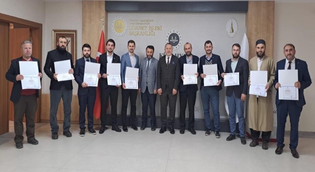 Kütahyada din görevlilerine katılım belgesi