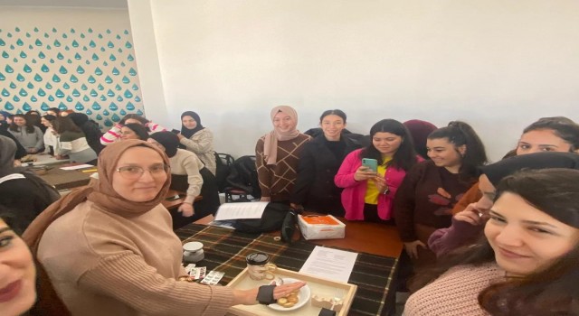 Kütahyada Kendine yardım aletleri sergisi açıldı