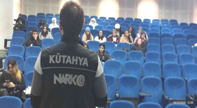 Kütahyada üniversite öğrencilerine Narko gençlik eğitimi