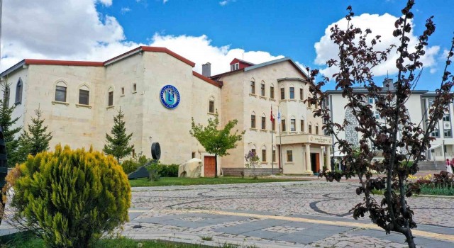 Lisansüstü Eğitim Enstitüsü bahar yılı başvuru takvimi özel kontenjanlarla yayımlandı