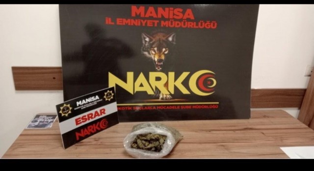 Manisada durdurulan araçtan esrar çıktı