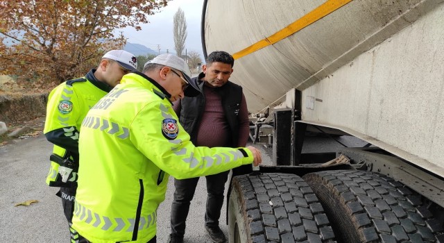 Manisada kış lastiği denetimi başladı