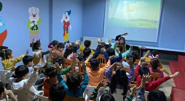 Marmariste öğrencilere İyi ki varsın ağaç eğitimi verildi
