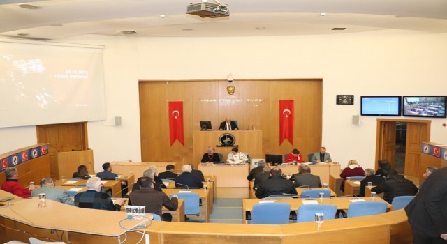 Meclis 13 gündem maddesini görüştü