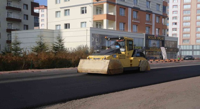 Melikgazi Belediyesi asfalt çalışmalarına hız kesmeden devam ediyor