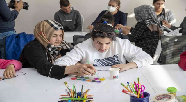 Mersinde Sosyal Uyum Projesi tüm kesimleri bir araya getiriyor