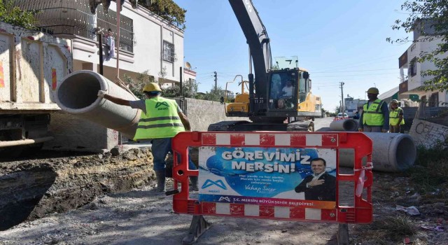 MESKİ, Tarsusta yağmur suyu çalışmalarına devam ediyor