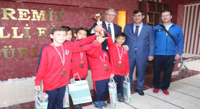Milli Eğitim Müdürü Ciğer şampiyonları ağırladı