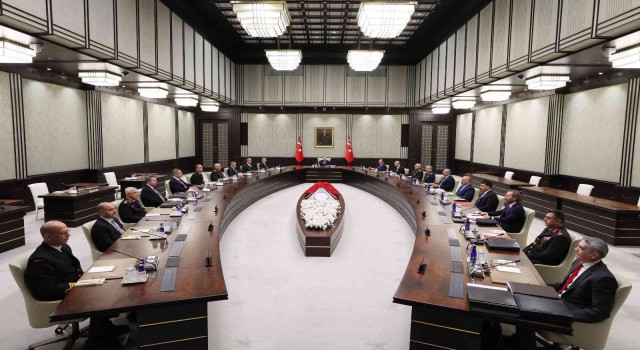 Milli Güvenlik Kurulu (MGK), Cumhurbaşkanı Recep Tayyip Erdoğanın başkanlığında Cumhurbaşkanlığı Külliyesinde toplandı.