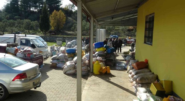 Muğladaki fabrikalarında 7 gün 24 saat zeytinyağı nöbeti