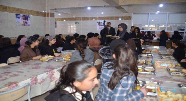 Muşta 18 bin 261 öğrenciye ücretsiz sıcak yemek