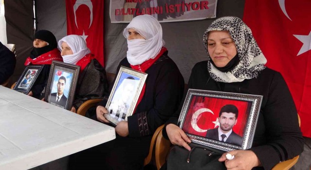 Muşta evlat nöbeti tutan ailelerin sayısı 43e yükseldi