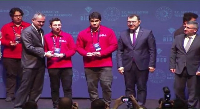 Nafi Güral Fen Lisesinin iki Matematik Projesine teşvik ödülü