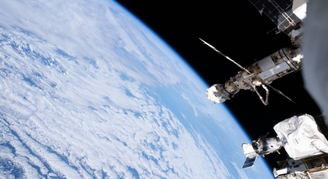 NASA astronotları uzay yürüyüşüne çıktı