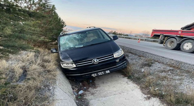 Nazilli Belediye Başkanı Özcan, Afyonkarahisarda kaza yaptı