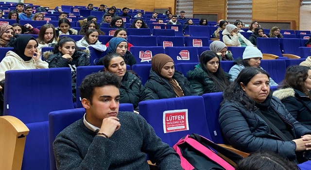 NEVÜde “Öğretmenlik Mesleğinde Eğitimden Hayata” konulu konferans düzenlendi