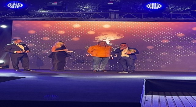 Nikah şekeri yerine hayvan barınaklarına bağış yaptılar