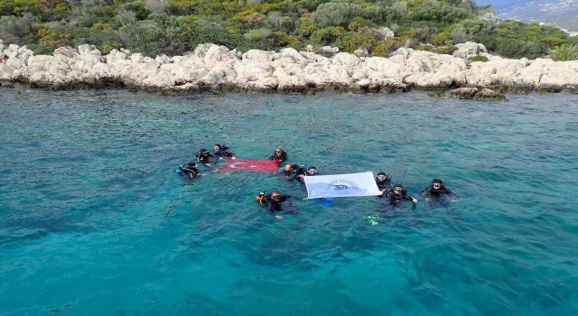 Öğrenciler su altı arkeolojisi eğitimini almaya başladı