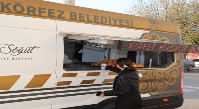Öğrencilere sıcak çorba ikramı