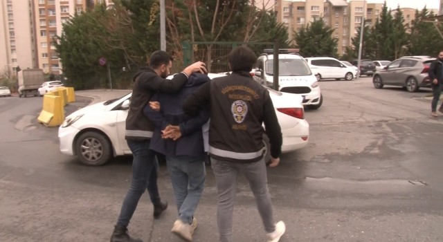 Okul önünde zabıtayı silahla vuran şüpheli yakalandı