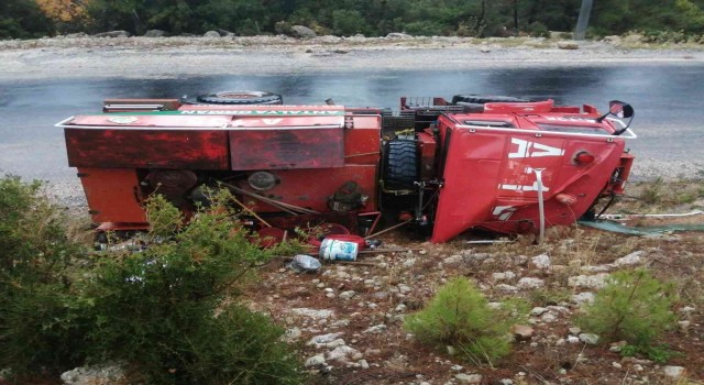 Orman işletmesi arazözü devrildi: Orman işçileri ölümden döndü