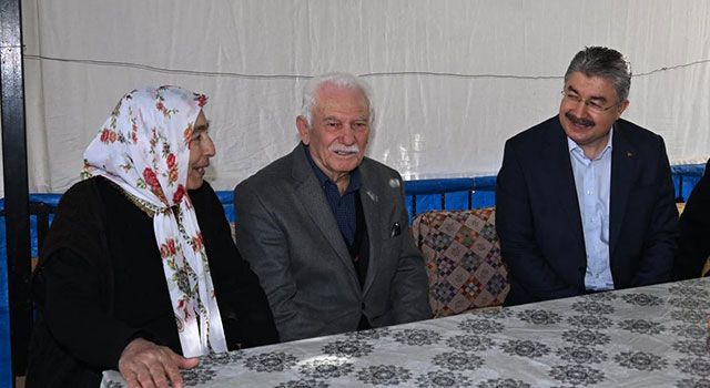 Osmaniye Valisi Erdinç Yılmaz, Aşık Feymani’yi evinde ziyaret etti