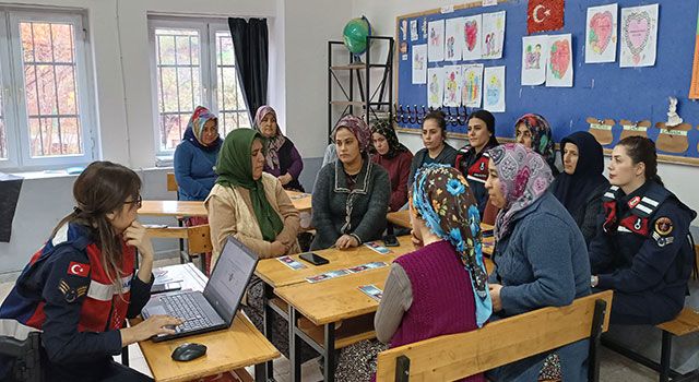 Osmaniye'de “Kadına yönelik şiddetle mücadele” etkinlikleri