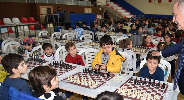 Osmaniye'de Kurtuluş Satranç turnuvası başvuruları başladı