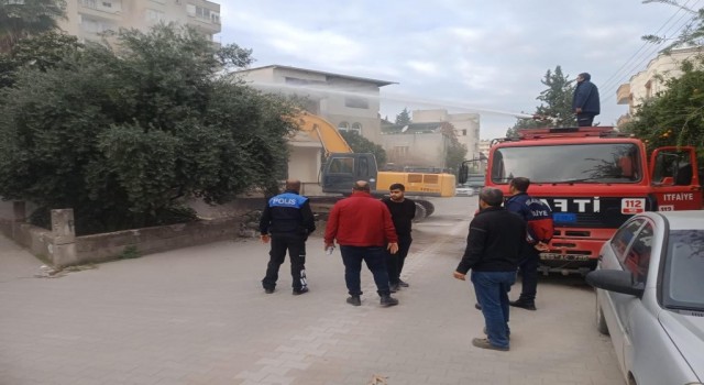 Osmaniyede metruk binalar yıkılıyor