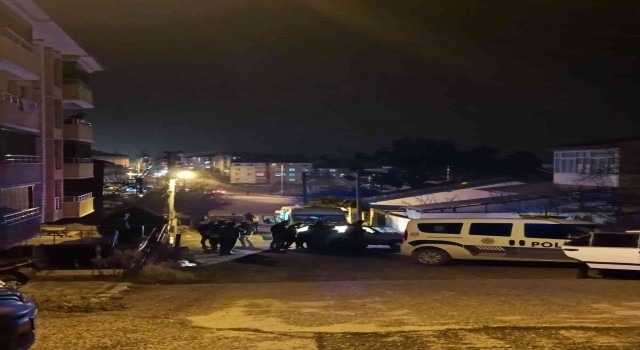 Otomobille çarpışan motosikletin sürücüsü yaralandı
