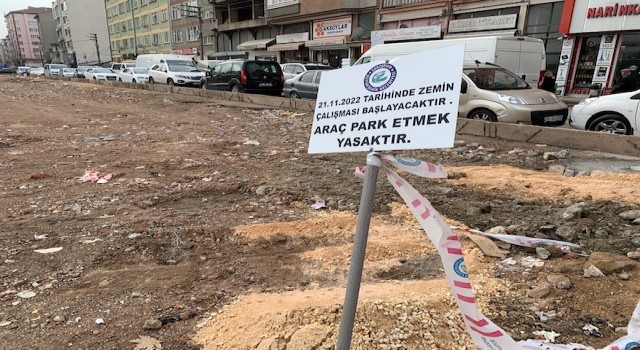 Otopark olarak kullanılmaya başlayan Kurtuluş Kapalı Pazar yerinde araç parkı yasaklandı