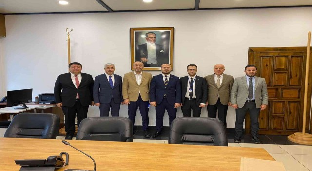 Özçelik İş Sendikası TİS taslaklarını KARDEMİR ve KARDÖKMAKa teslim etti
