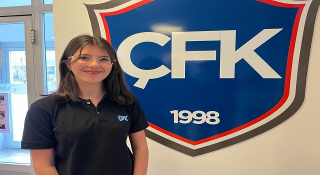 (ÖZEL) Neslişah Kanadada Türkiyenin minik elçisi olmaya hak kazandı