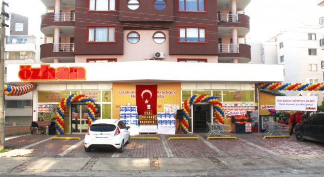 Özhan 51inci mağazasını Cumhuriyet Mahallesine açtı