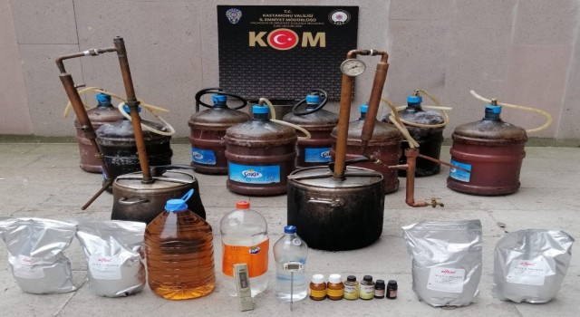 Polis ekiplerinden yılbaşı öncesinde sahte alkol operasyonu: 1 gözaltı