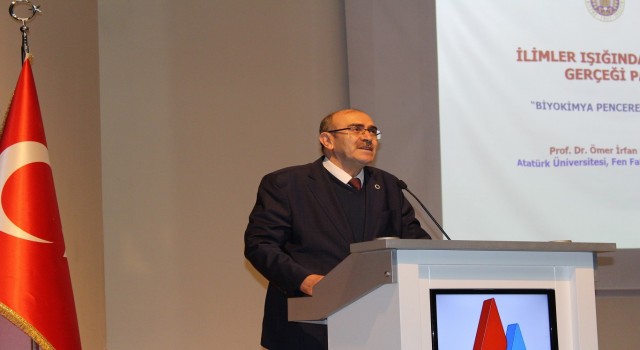 Prof. Dr. Küfrevioğlu: Biz bir taraftan maddi bilimlerde çok ileri giderken, bir taraftan da maneviyatımızı güçlendirerek iki kanatlı bir kuş olmalıyız