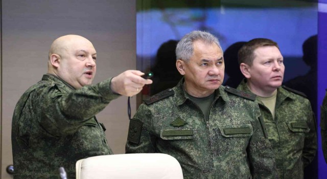 Putinden Ukraynada görev yapan birliklerin yönetildiği karargaha ziyaret