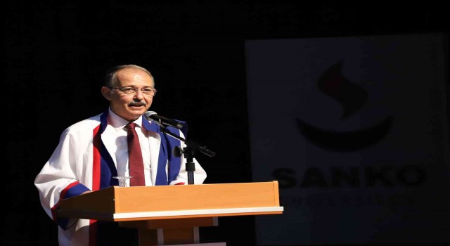 Rektör Dağlıdan Dünya Kadınlar Günü mesajı