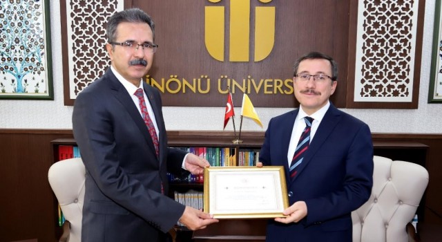 Rektör Kızılaya markalaşma teşekkürü
