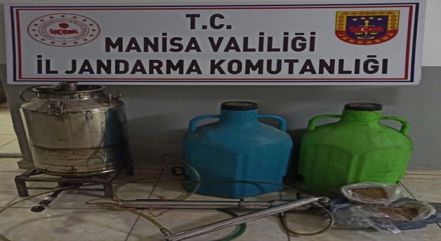 Salihlide jandarmadan kaçak içki operasyonu