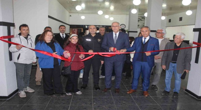 Salihlide SMA hastası Duru bebek için fotoğraf sergisi