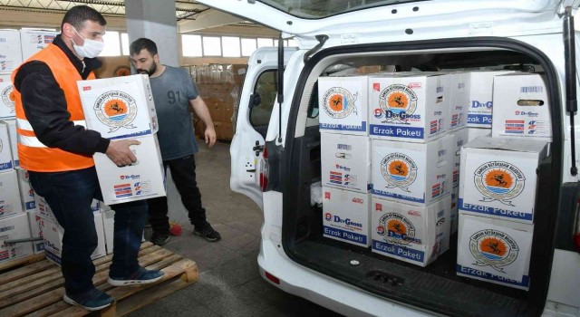 Samsunda 1706 aileye yakacak, 17 bin 774 aileye gıda yardımı