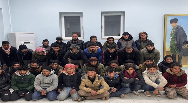 Şanlıurfada 88 düzensiz göçmen yakalandı: 4 gözaltı