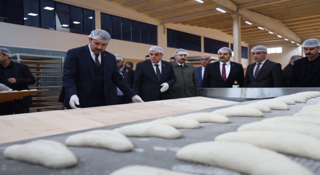 Şanlıurfada halk ekmek fabrikasında üretim başladı