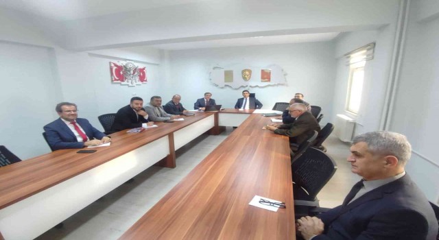 Şaphanede okulların başarı durumu ve güvenlik tedbirleri masaya yatırıldı
